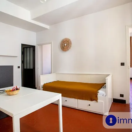 Air-conditioned In The Heart Of Old Appartement
